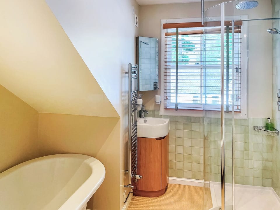 Bathroom | The Old Manse - Glen Clova Getaways, Glenclova, near Kirriemuir