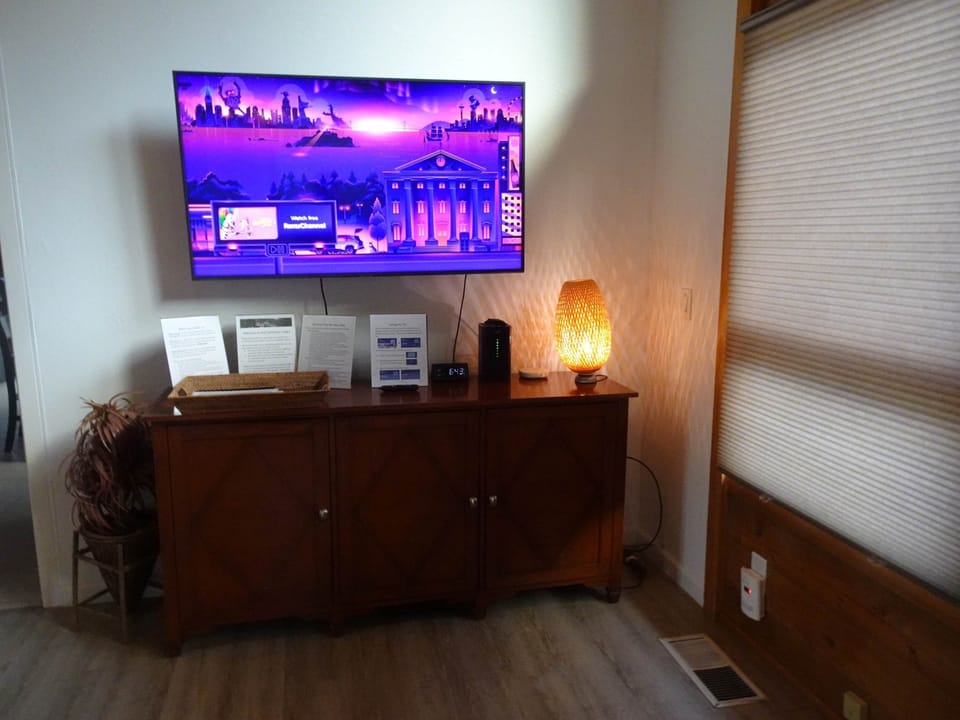 Television in the front activity room (06 of 26(