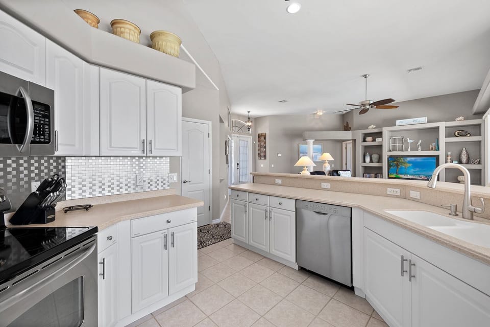House (4 Bedrooms) | Property amenity