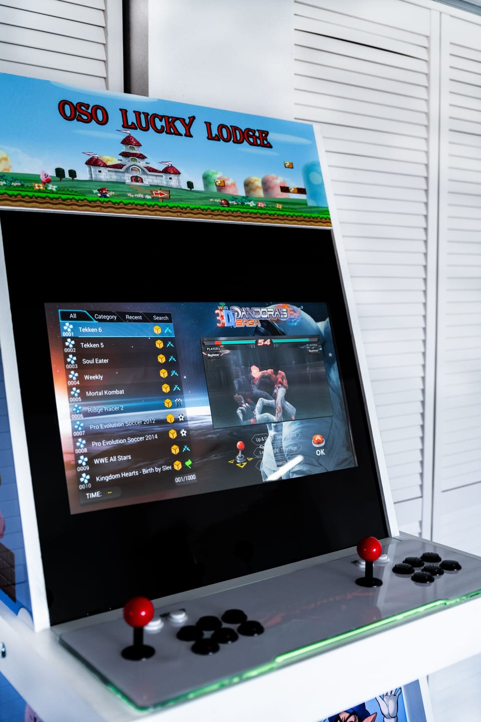 The arcade cabinet has over 10,000 arcade games.