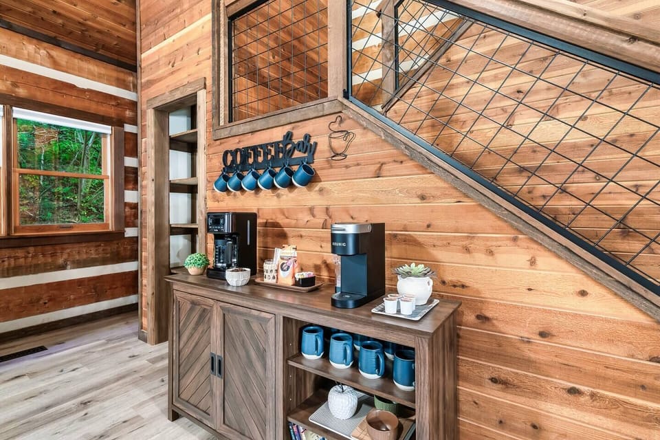 This coffee bar offers your daily caffeine fix, as well as a few other breakfast essentials.
