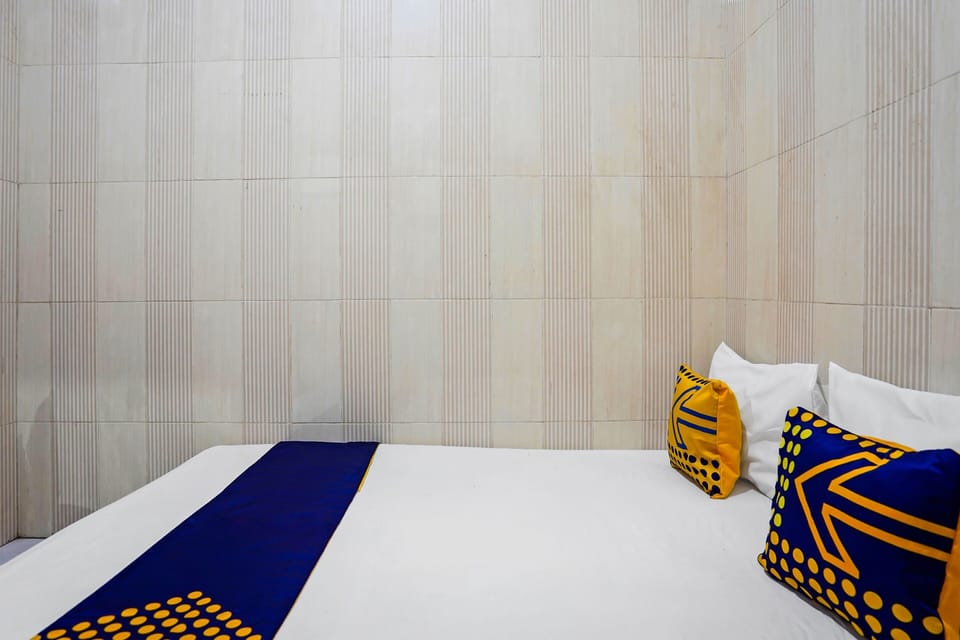 Economy Double Room | Laptop workspace, free WiFi, bed sheets