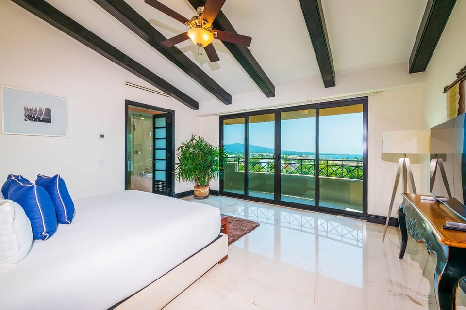 Basic Condo | 3 bedrooms, WiFi (free)
