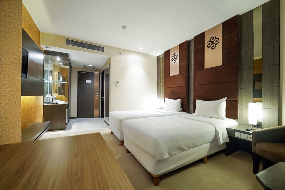 Superior Twin Room | Minibar, in-room safe, desk, free WiFi