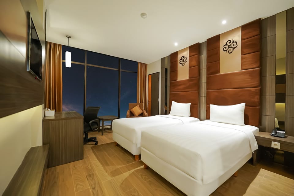 Superior Twin Room | City view