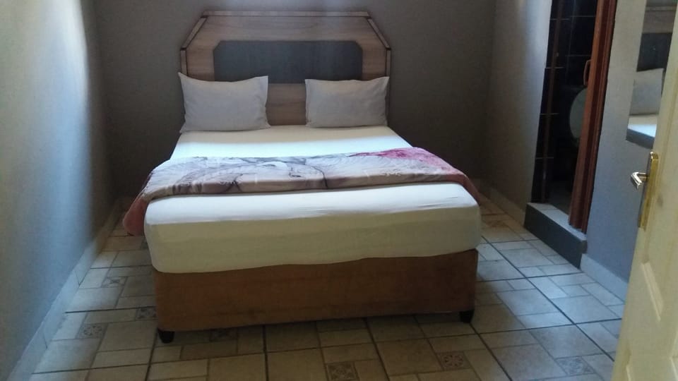 Economy Room | 10 bedrooms, in-room safe, free WiFi