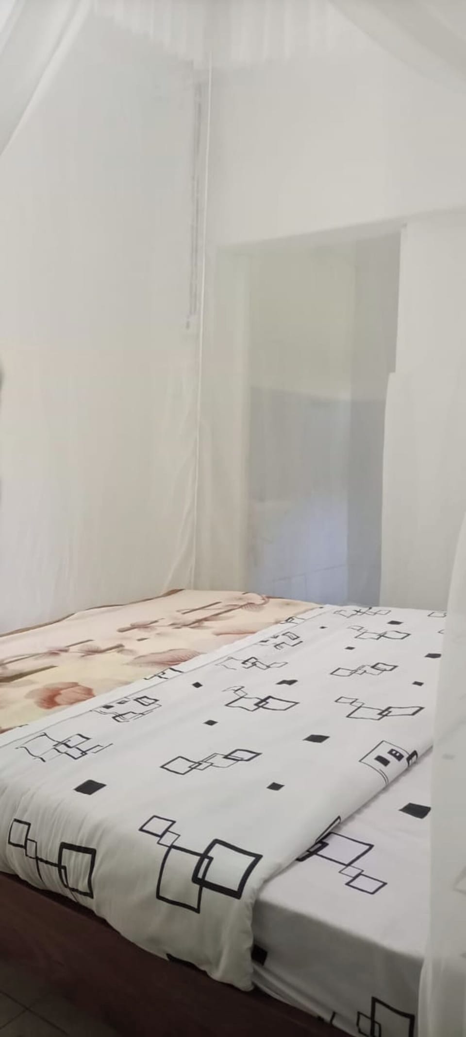 Basic Single Room | Iron/ironing board, free WiFi