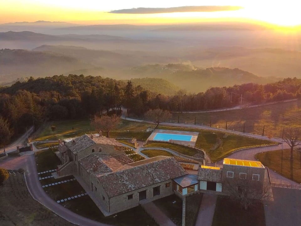 Activities, Amenities, Balcony / Terrace / Patio, Food, Hot Tub, Outdoor, People, Pool, Spring, Summer