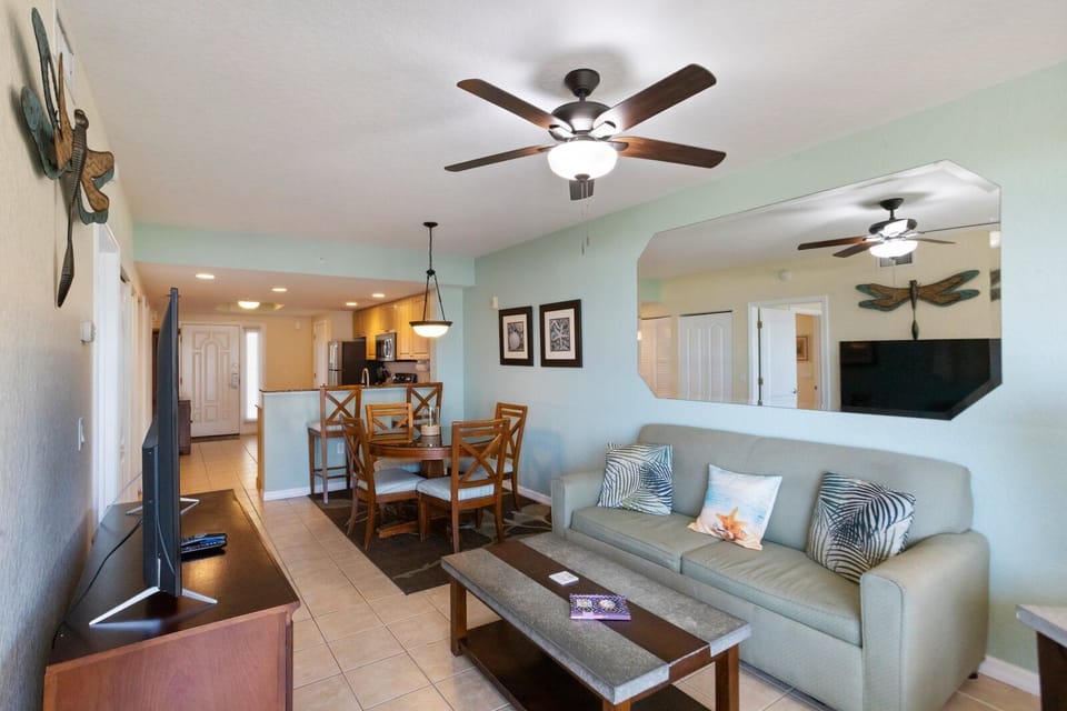 Sunset Vistas 508S Living Room