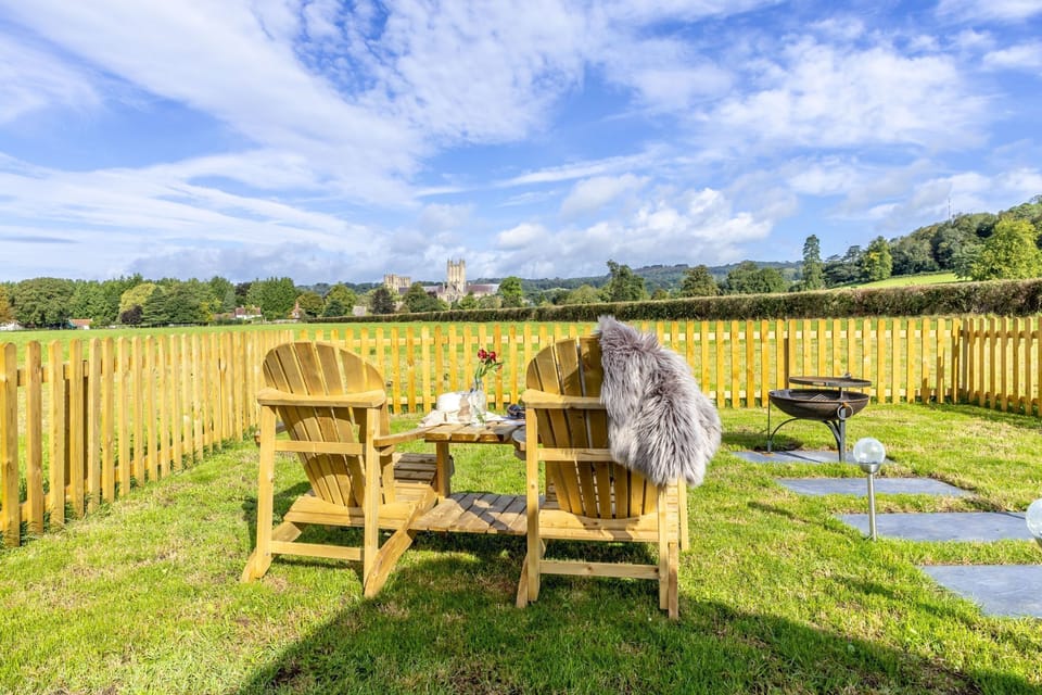 Outdoor seating with stunning views of Wells Cathedral - The West Front, Cathedral View