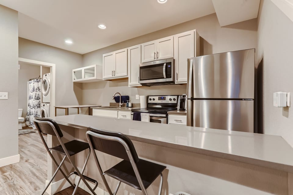 Kitchen with Breakfast Bar