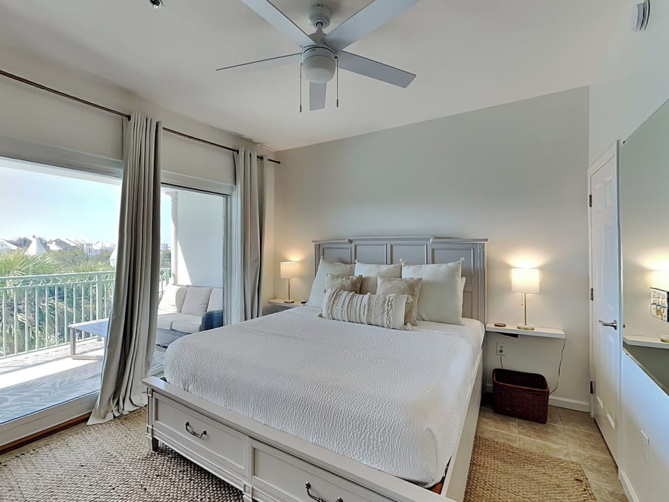 Studio Sleeping Area - King Bed - Balcony Access