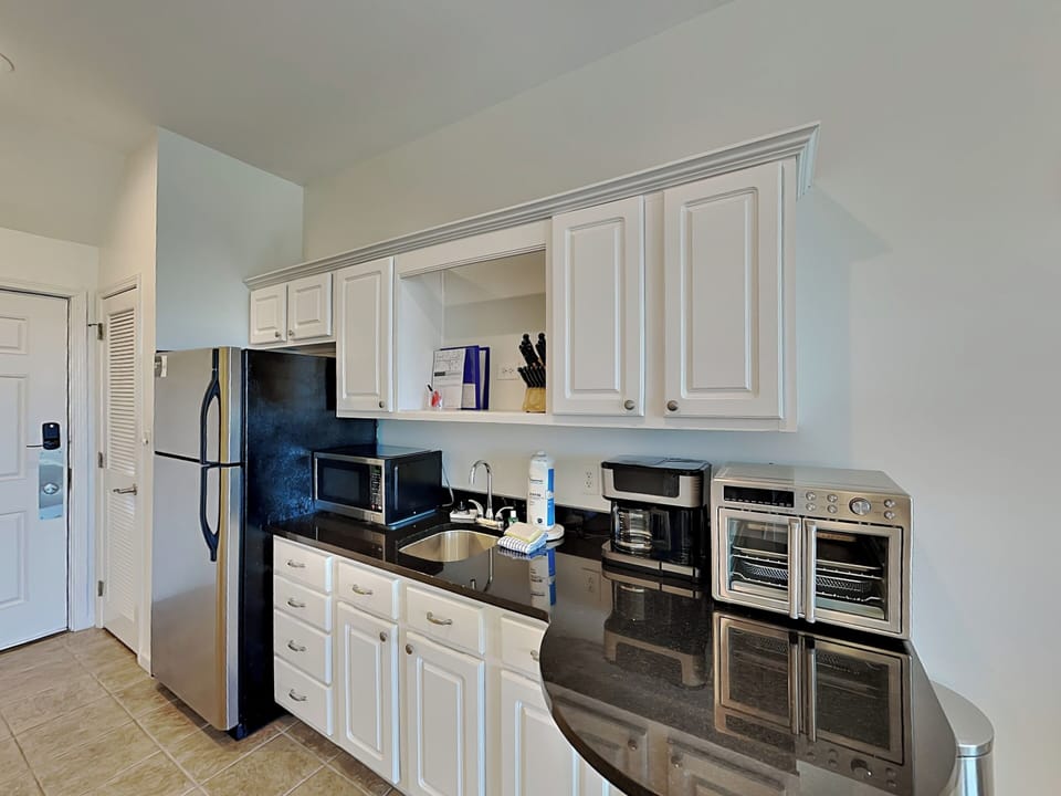 Studio Kitchenette - Coffee Maker + Toaster Oven