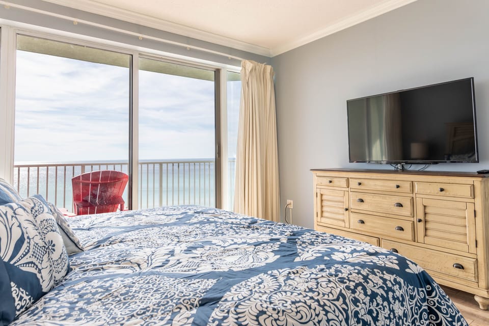 Gulf front master bedroom