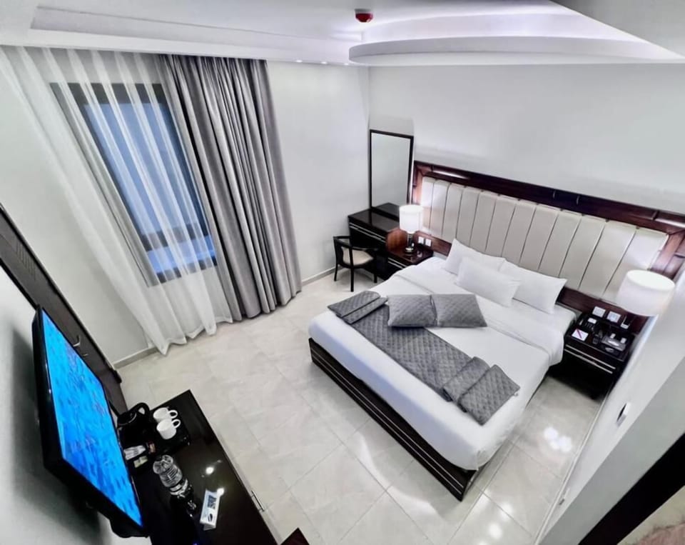 Basic Double Room | Iron/ironing board (on request), WiFi (free)