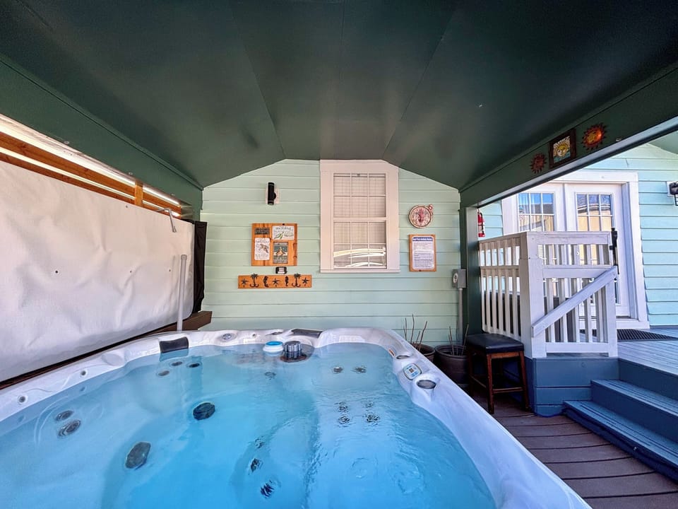Private hot tub