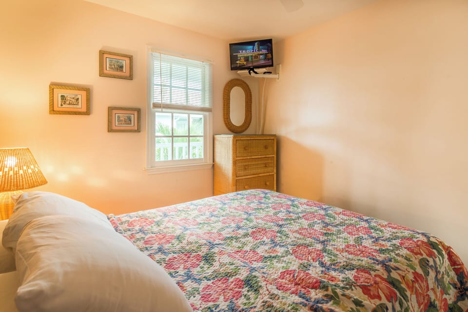 Queen Bedroom