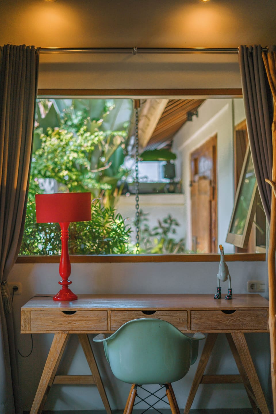 4 bedrooms, in-room safe, desk, iron/ironing board (on request)