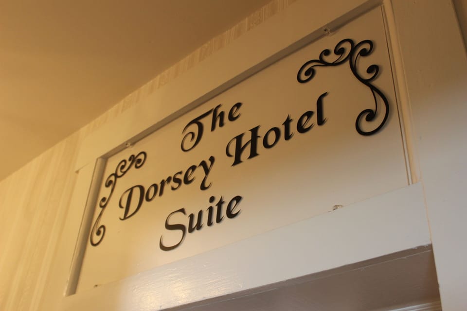 Suite- The Historic Building | Desk, cribs/infant beds, rollaway beds, free WiFi