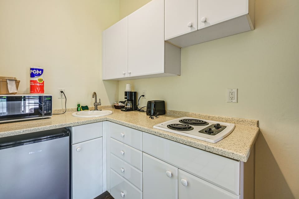 Kitchenette | Coffee Maker
