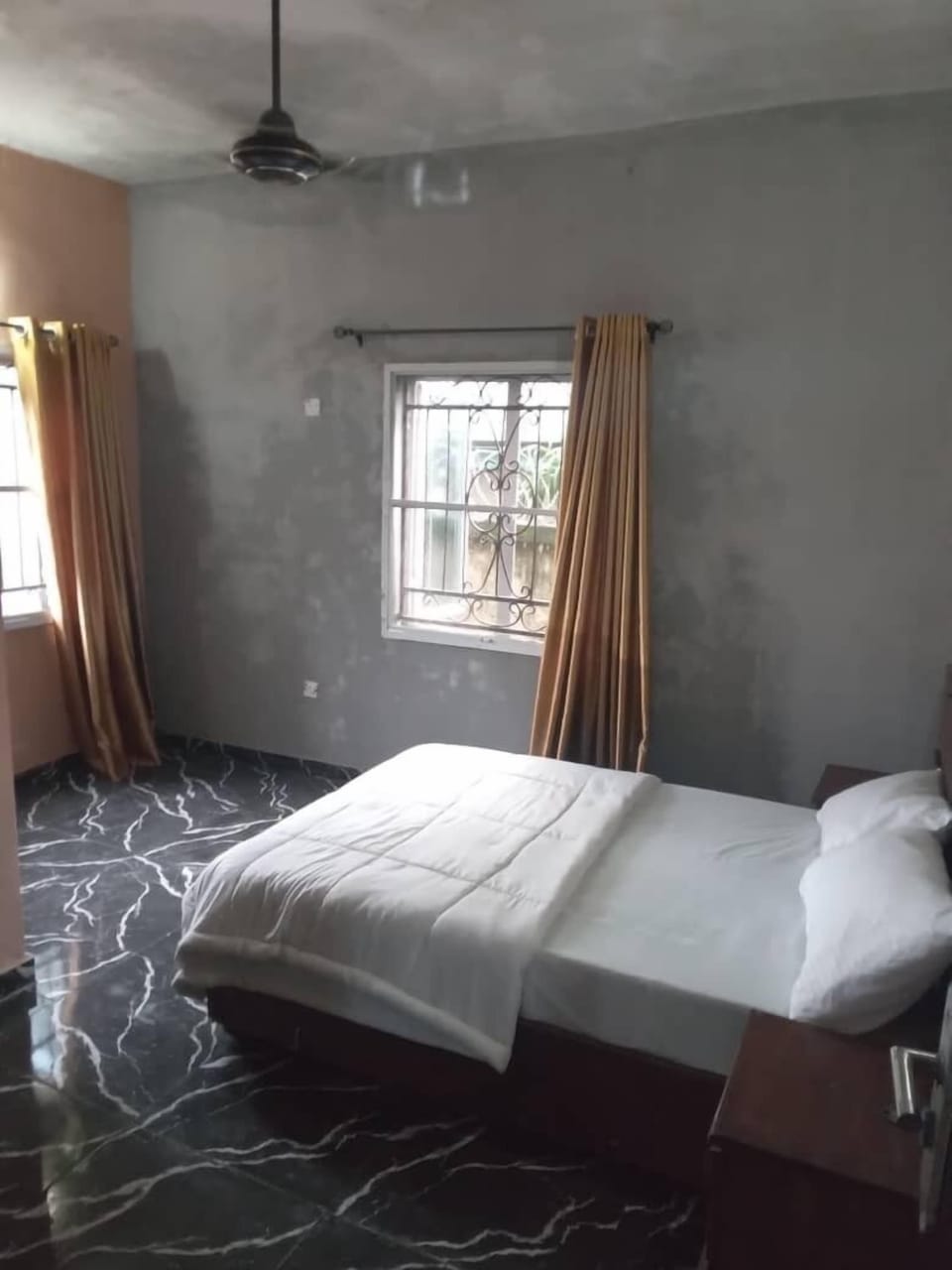 Economy Double Room | Individually furnished, iron/ironing board, bed sheets