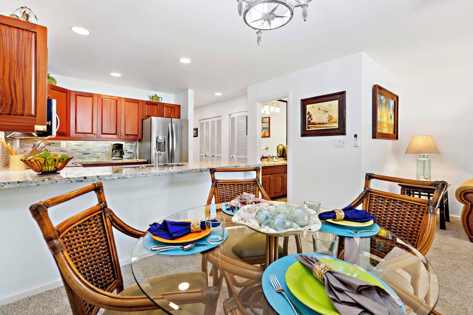 Indoor dining for four