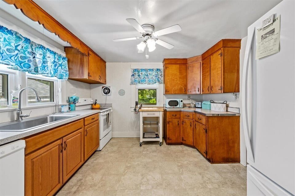Well-Stocked Kitchen with all the comforts of home.