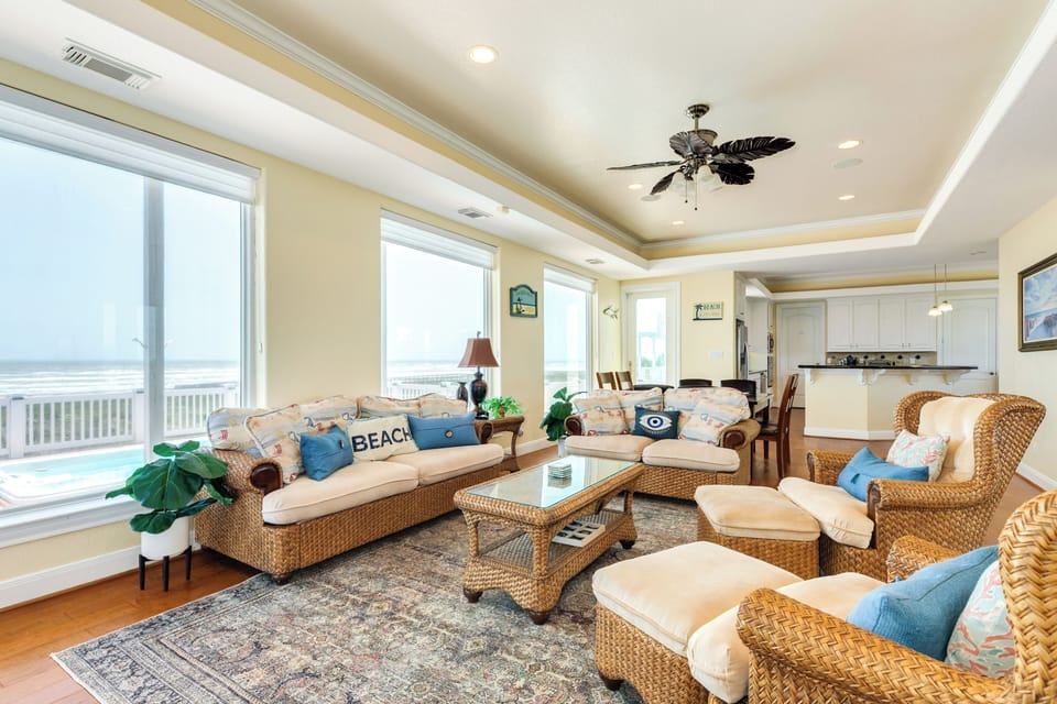 Panoramic beach views from the living area