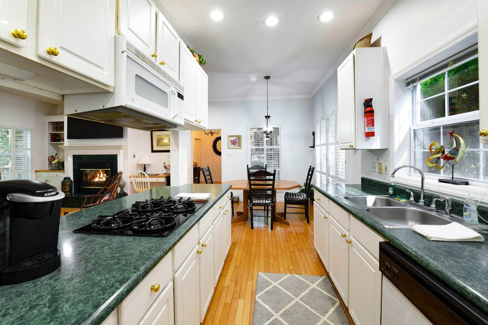 Kitchen/Dining