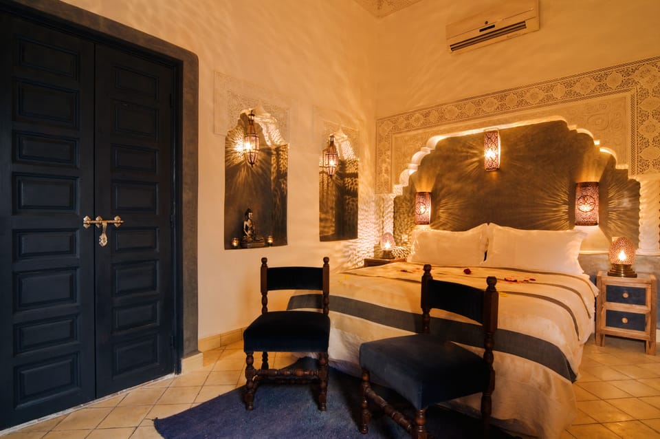 Superior Suite | Bathroom | Free toiletries, hair dryer, bathrobes, slippers