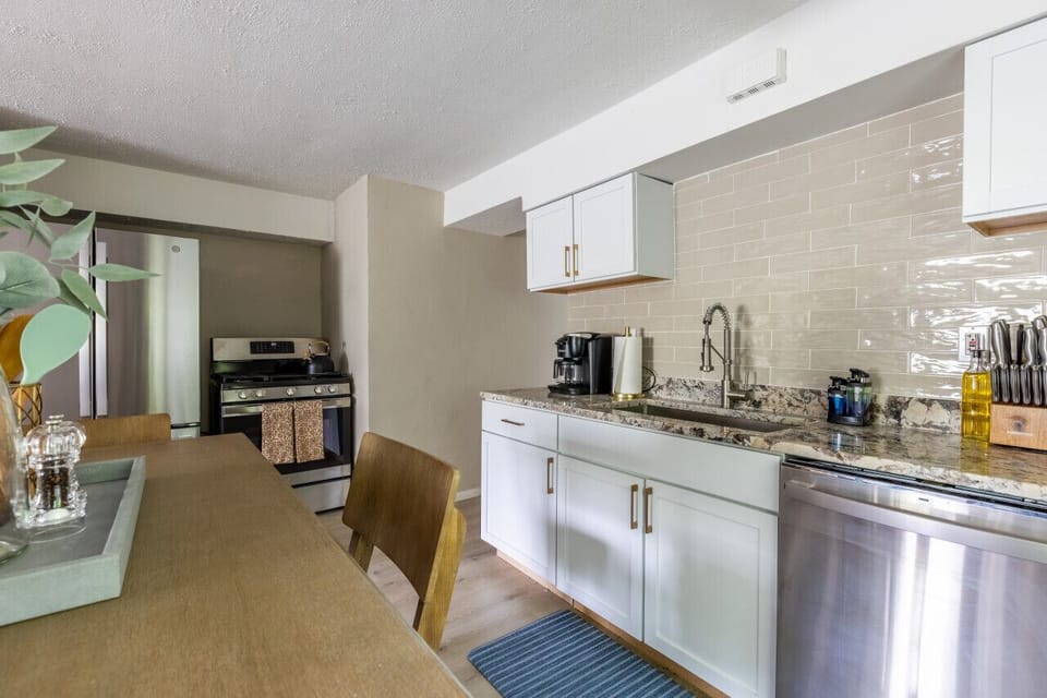Enjoy cooking in a beautifully designed and fully functional kitchen