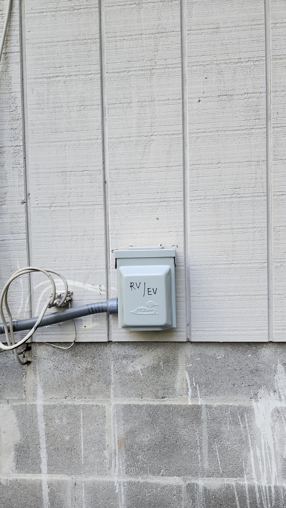 Junction box to charge your RVs and EVs.
Honor system payment.