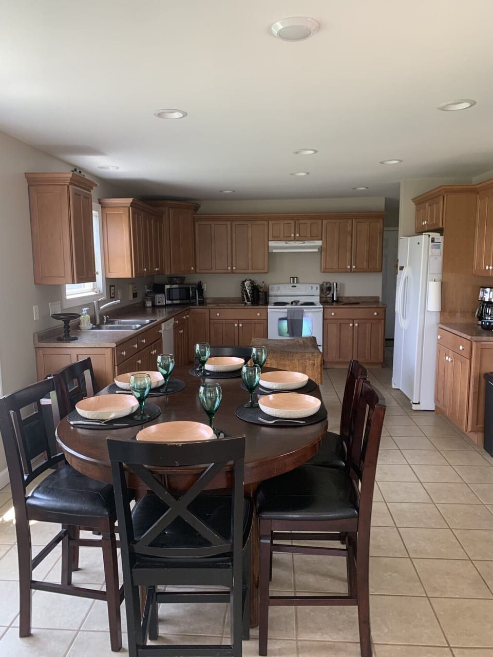Dining table, seating for 6