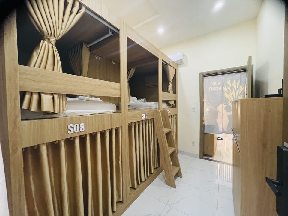 In-room safe, desk, laptop workspace, free WiFi