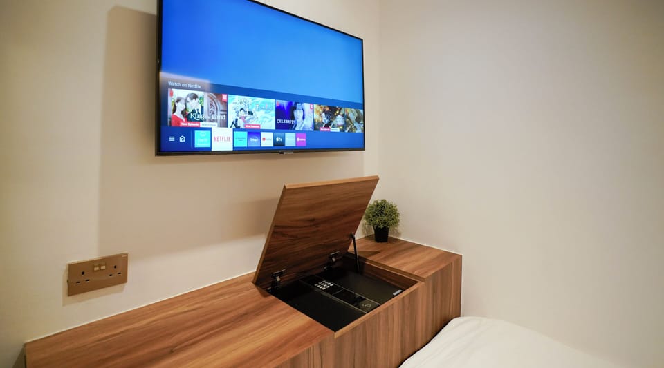 Double Room, DAYUSE, 9hrs: 9AM-6PM | Desk, WiFi (free), bed sheets