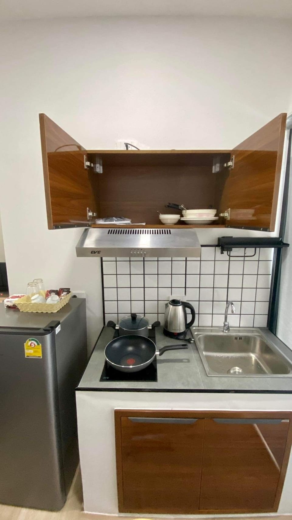 Comfort Apartment, Non Smoking, Kitchen | Private kitchen | Fridge, stovetop, coffee/tea maker, electric kettle