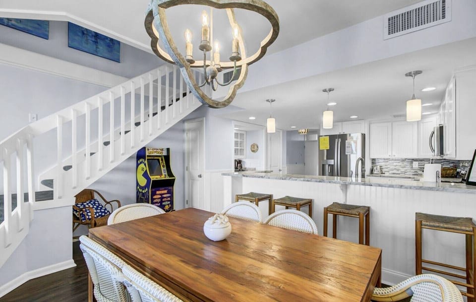 Dining and Kitchen with Pac-Man at 420 C Shipwatch