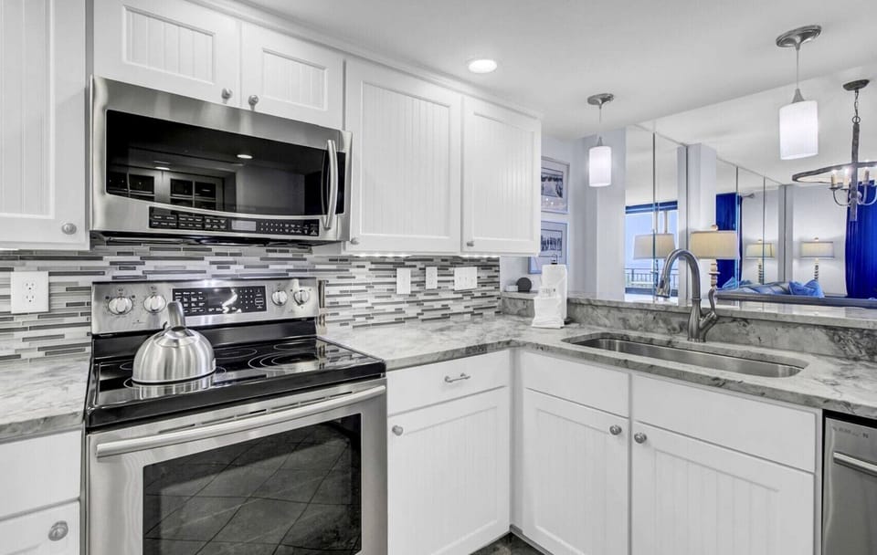 Kitchen, All New. 420 C Shipwatch