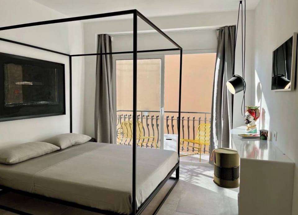 D2 | 1 bedroom, Egyptian cotton sheets, premium bedding, minibar