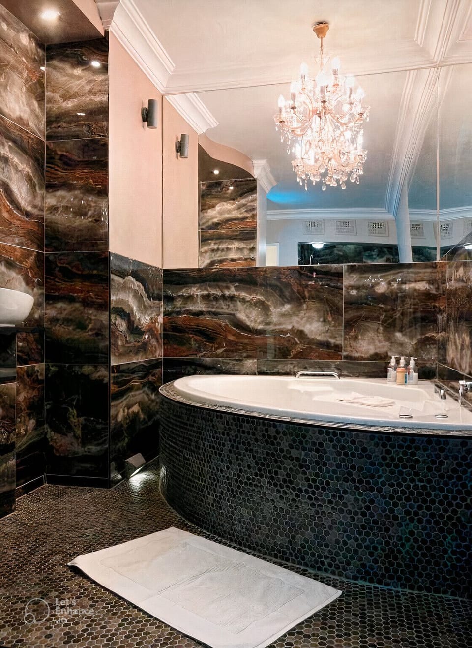 Executive Suite | Bathroom | Free toiletries, hair dryer, towels, soap