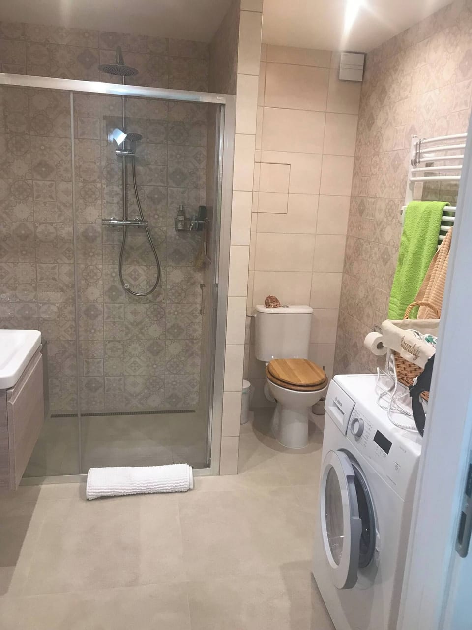 Apartment, 1 Bedroom, Balcony, City View | Bathroom