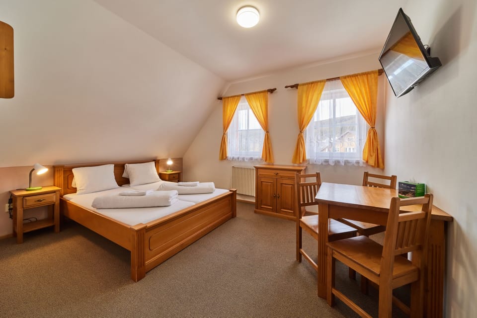 Comfort Room | 1 bedroom, blackout drapes, cribs (free), WiFi (free)