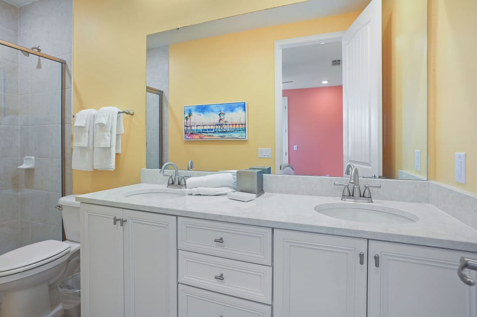 Ustairs Family Bathroom