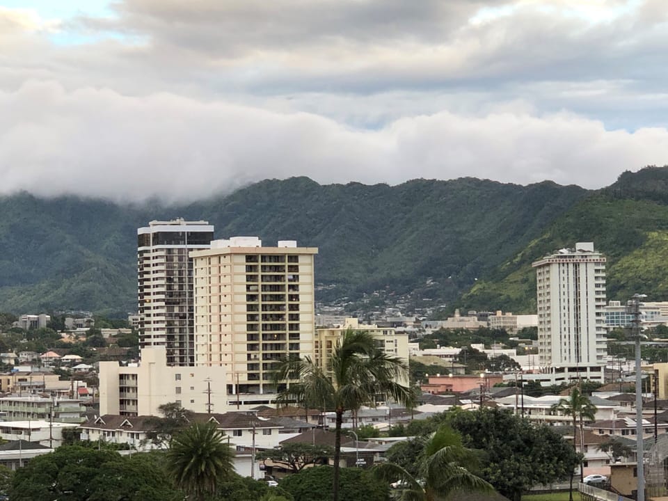 manoa hills