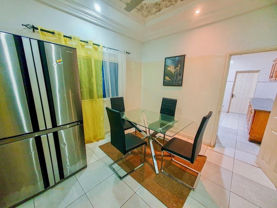 Apartment, 3 Bedrooms, Smoking, Balcony | Dining