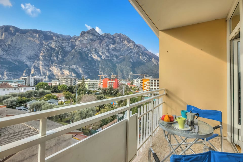 Family Studio, Balcony, Mountain View (Il Piccolo Nido - Lake View Studio) | Outdoor dining