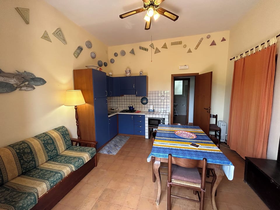House, 3 Bedrooms, Patio, Garden View | Dining room