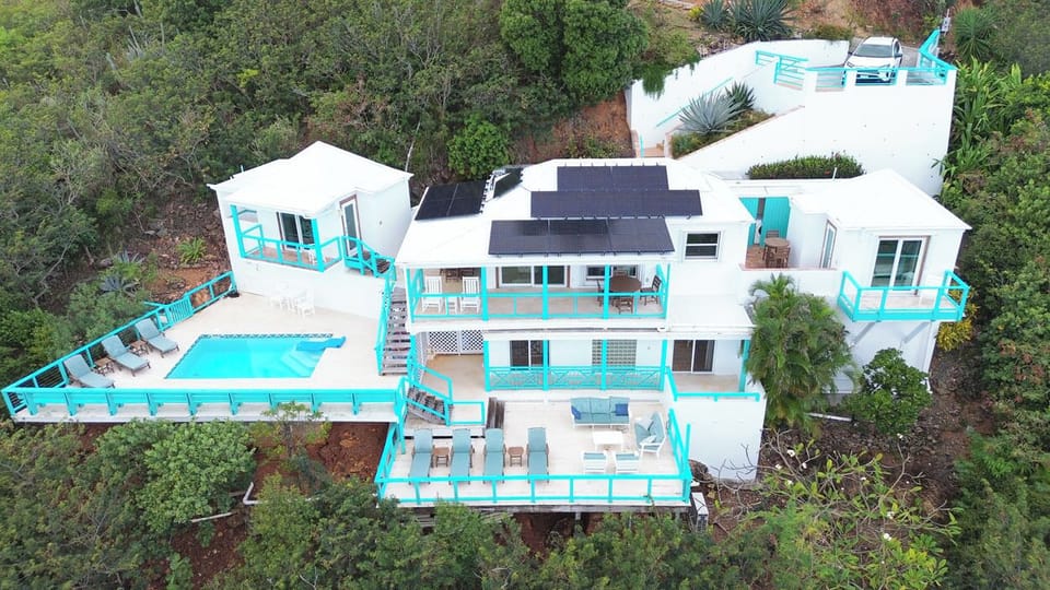 A birds eye view of Reef Break Vista
