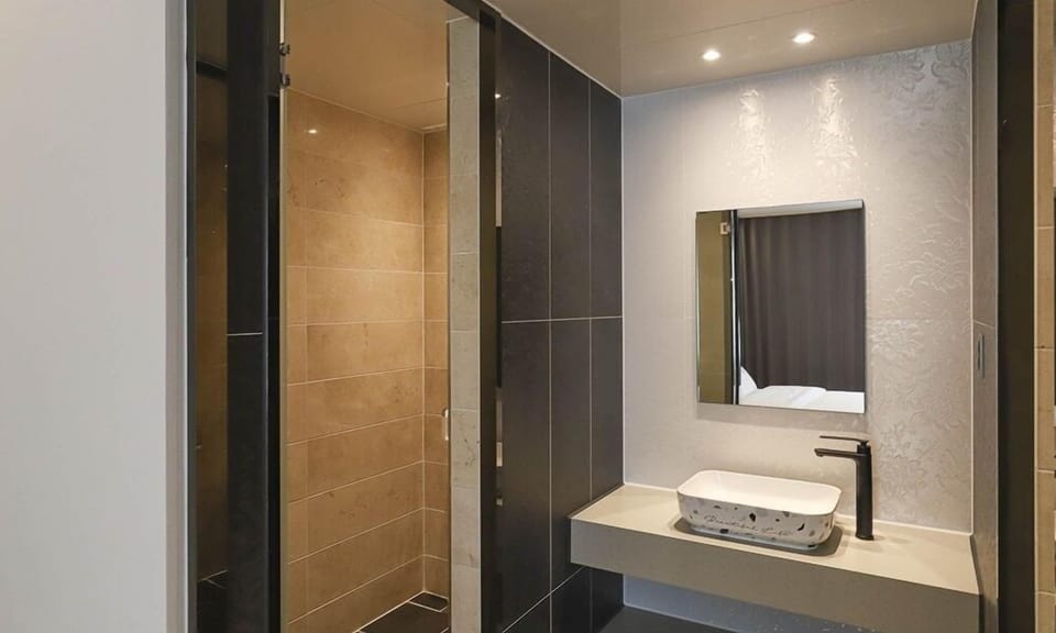 Deluxe Double Room | Individually decorated, individually furnished, free WiFi, bed sheets