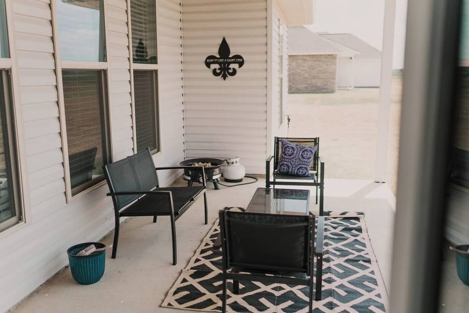 The outdoor patio creates a fantastic spot for beautiful Louisiana sunsets, or relaxing with the family. 